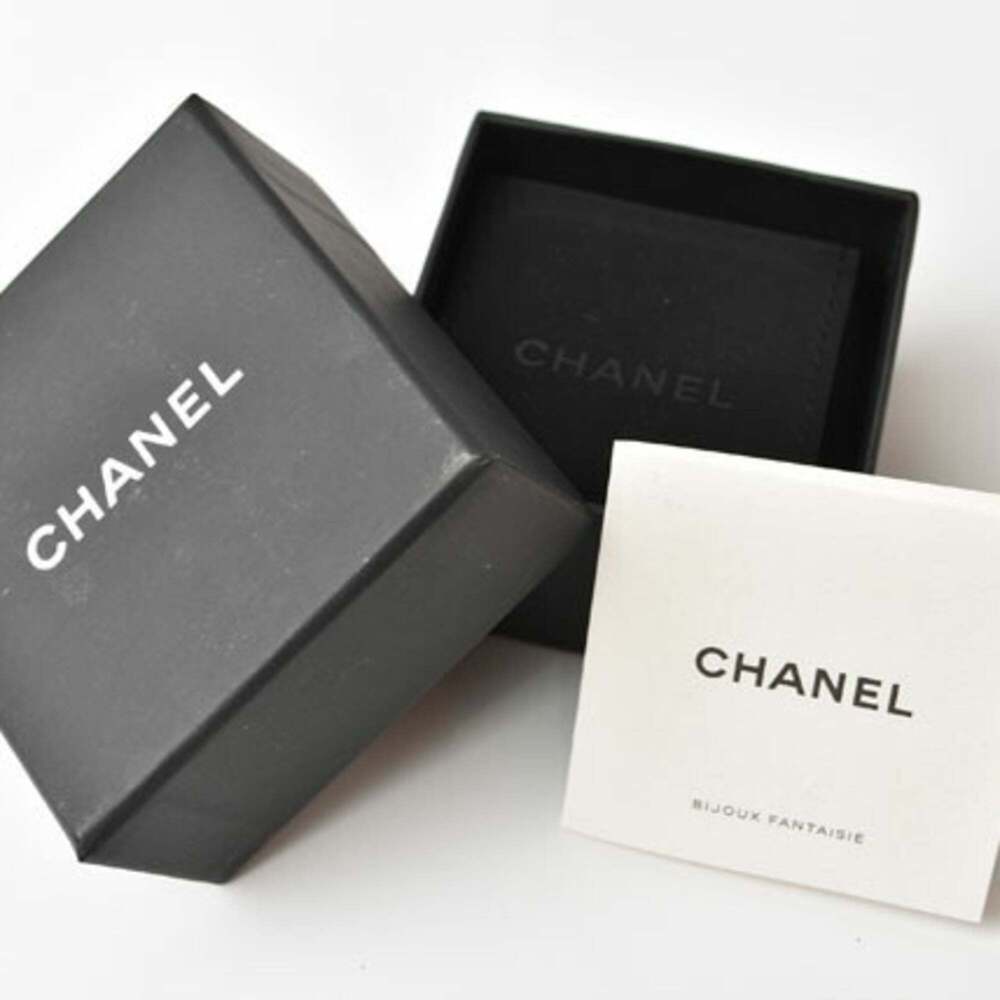 CHANEL Authentic Gold Earrings - Picture 6 of 6